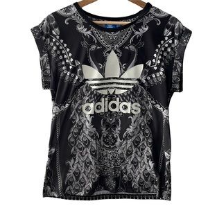 Adidas logo t-shirt